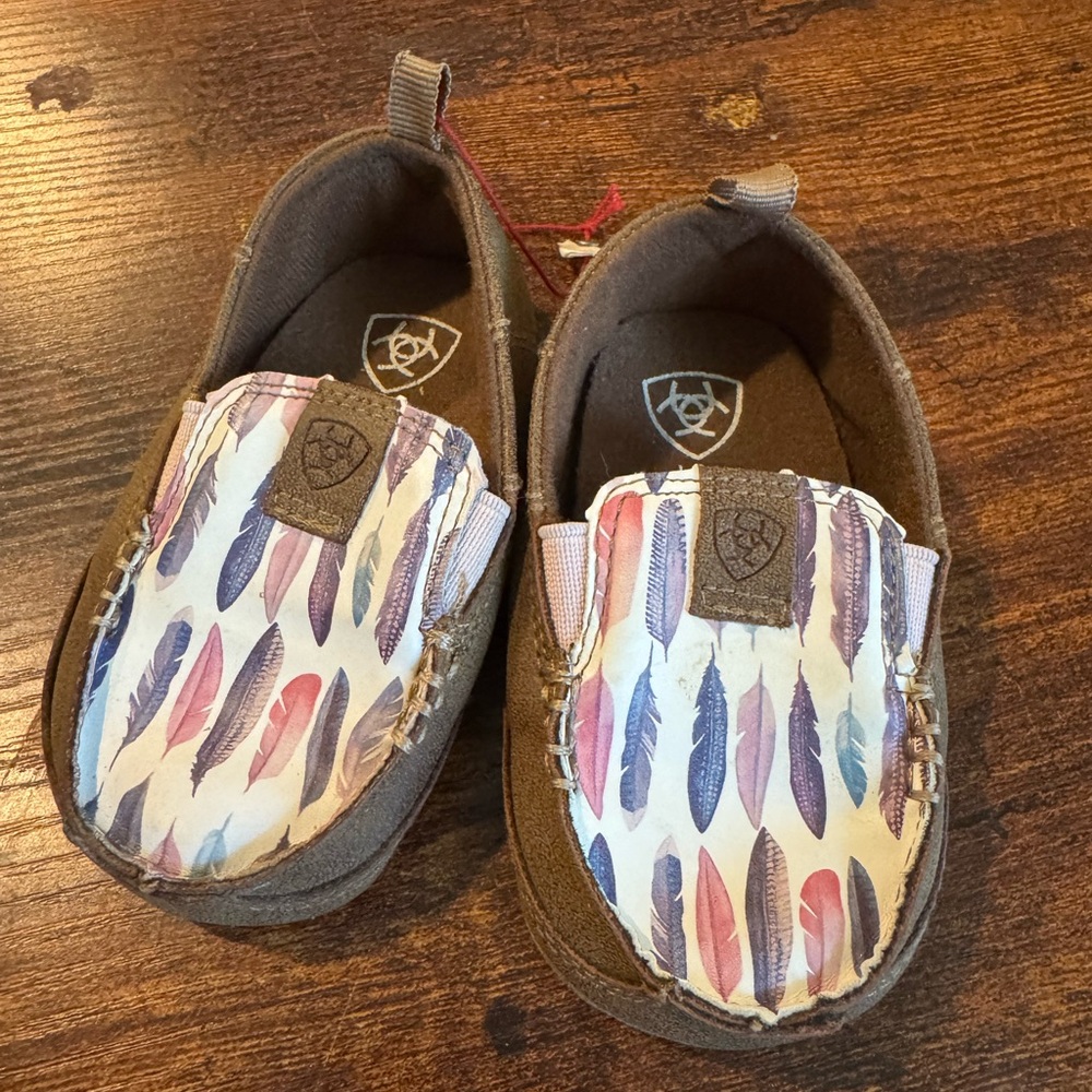 Ariat Kids' Feather Print Moccasins - Brown and Multicolor